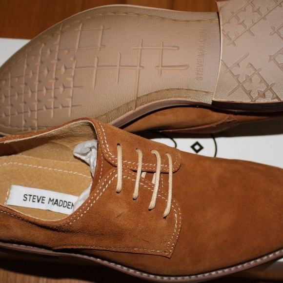 STEVE MADDEN CAMEL SUEDE LACE UP OXFORD - Picture 5 of 5